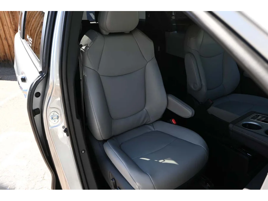 New 2025 SILVER Toyota XLE+ AWD Mobility Handicap Van image 16