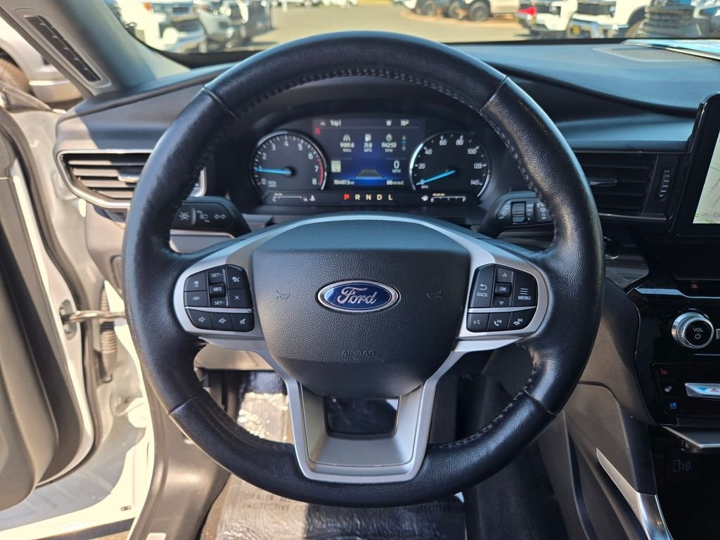 Used 2022 White Ford Limited image 20