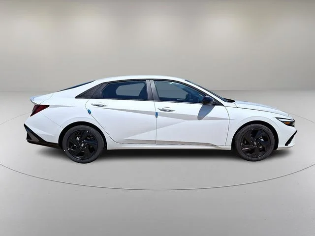 New 2026 White Hyundai SEL Sport image 8