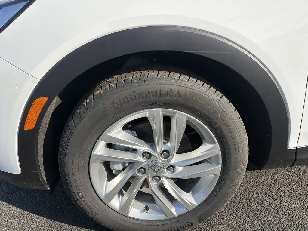 New 2026 Summit White Buick Preferred image 16