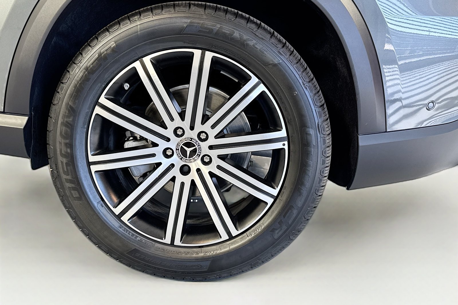 New 2026 Selenite Grey Metallic Mercedes-Benz GLE 350 image 29