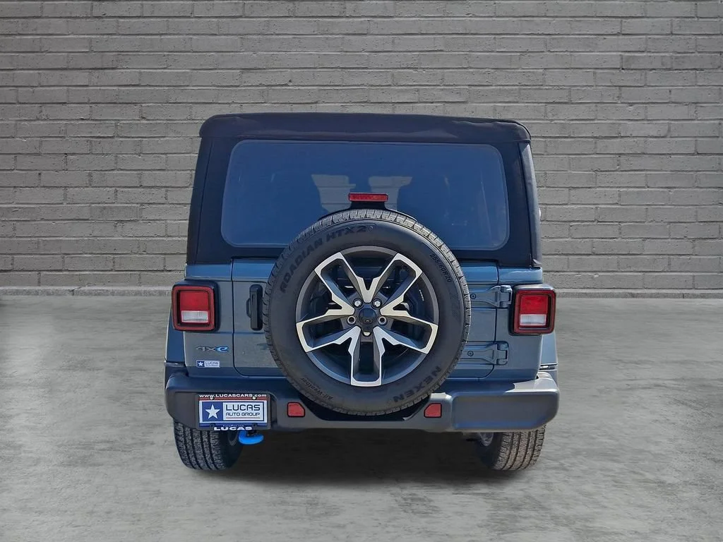 Used 2024 Anvil Clear Coat Jeep Sport S image 10