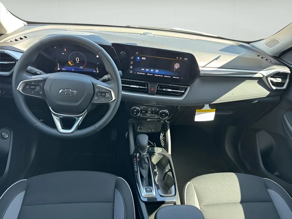 New 2026 Summit White Chevrolet LT image 21