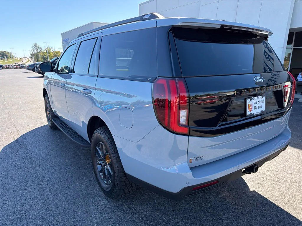 New 2027 Glacier Gray Metallic Tri-Coat Ford Tremor® image 3