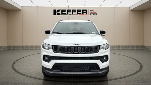 New 2026 White/off-white Jeep Latitude image 9