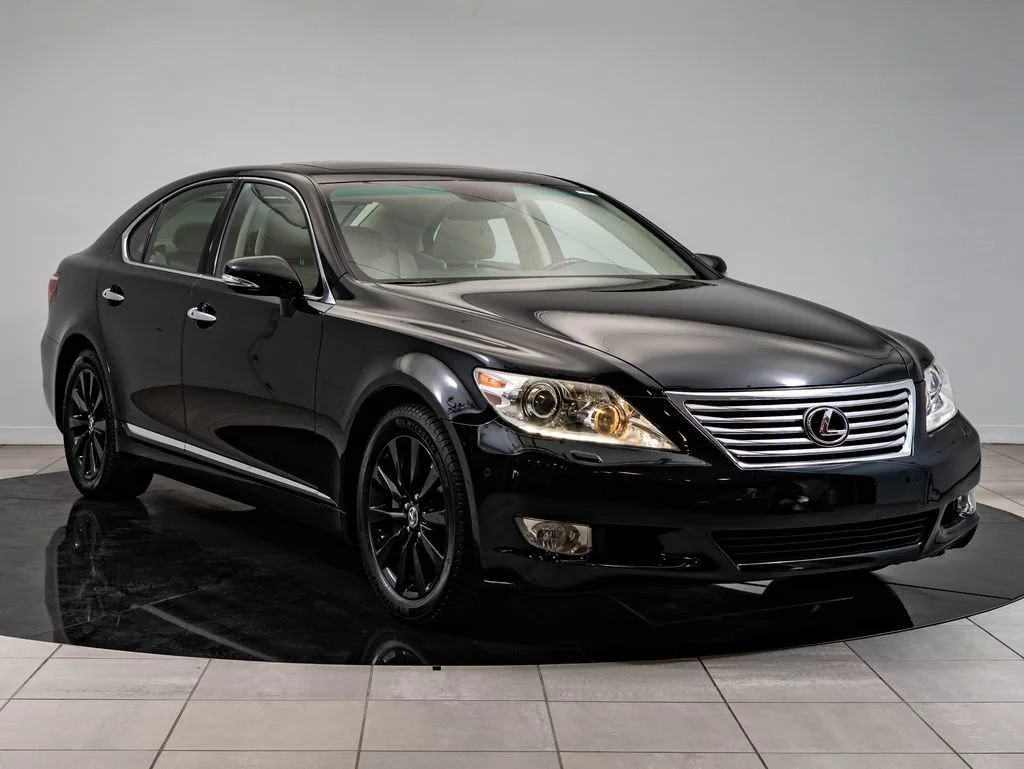 Used 2011 Obsidian Lexus 460 image 12