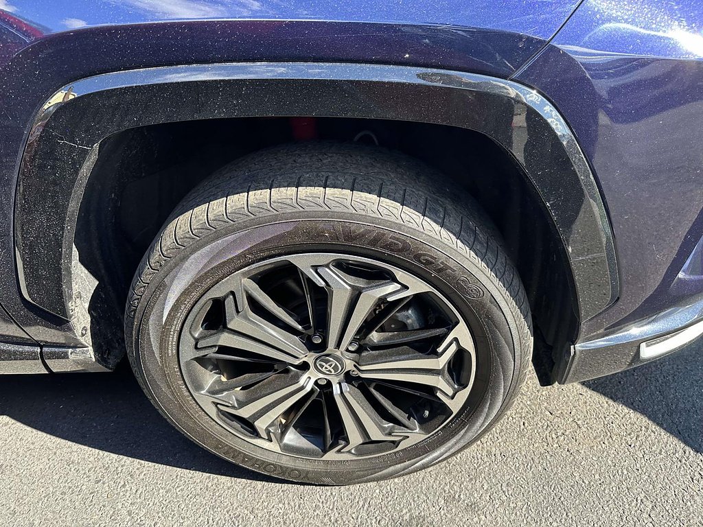 2023 Toyota RAV4 XSE - Photo 7