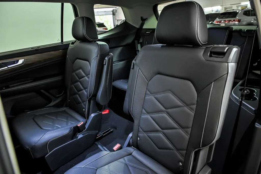 New 2026 Gray Volkswagen 2.0T SE w/Technology image 9
