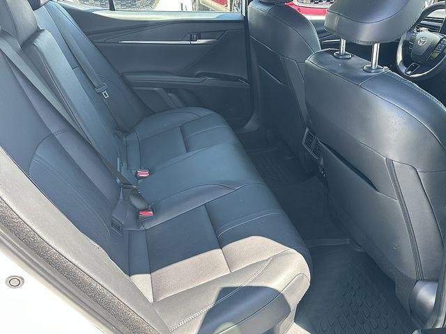 Certified Used 2025 WIND CHILL PEARL Toyota  image 13