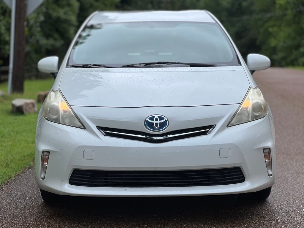 Used 2012 White Toyota Two image 3