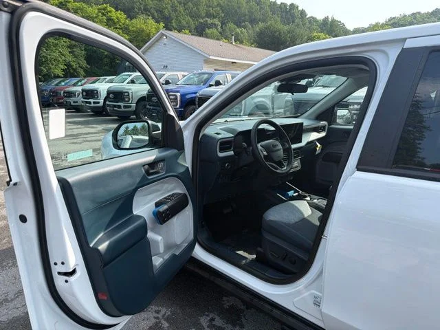 New 2026 Oxford White Ford XLT image 21