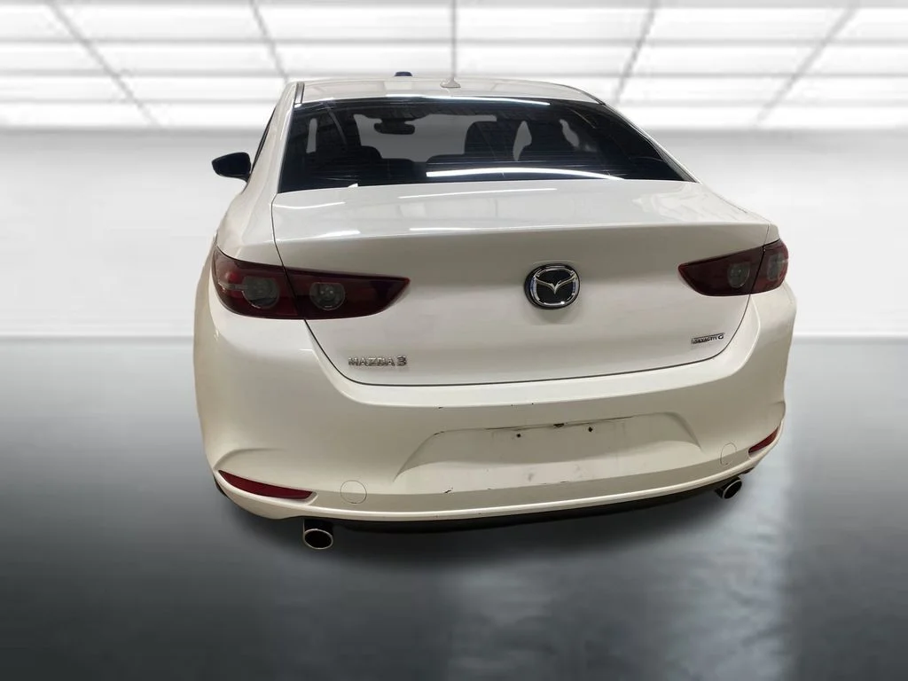 Used 2020 White Mazda Preferred image 6