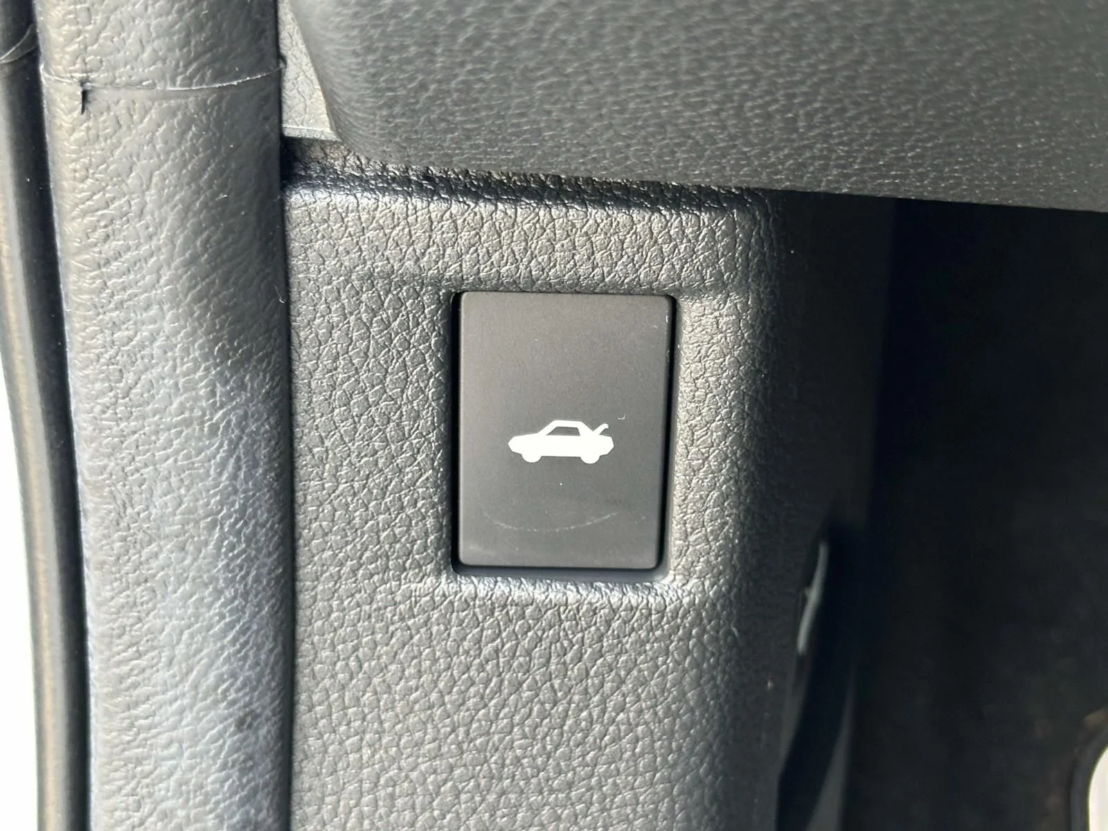 Used 2025 White Honda Sport image 21