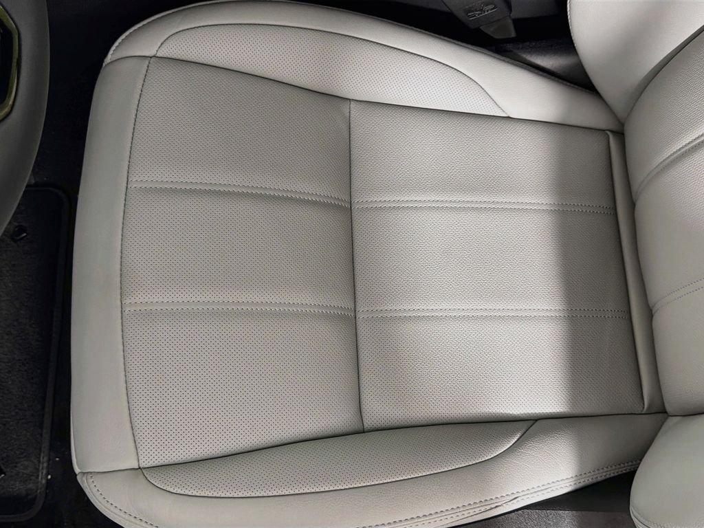 New 2026 Arroios Grey Land Rover S image 20