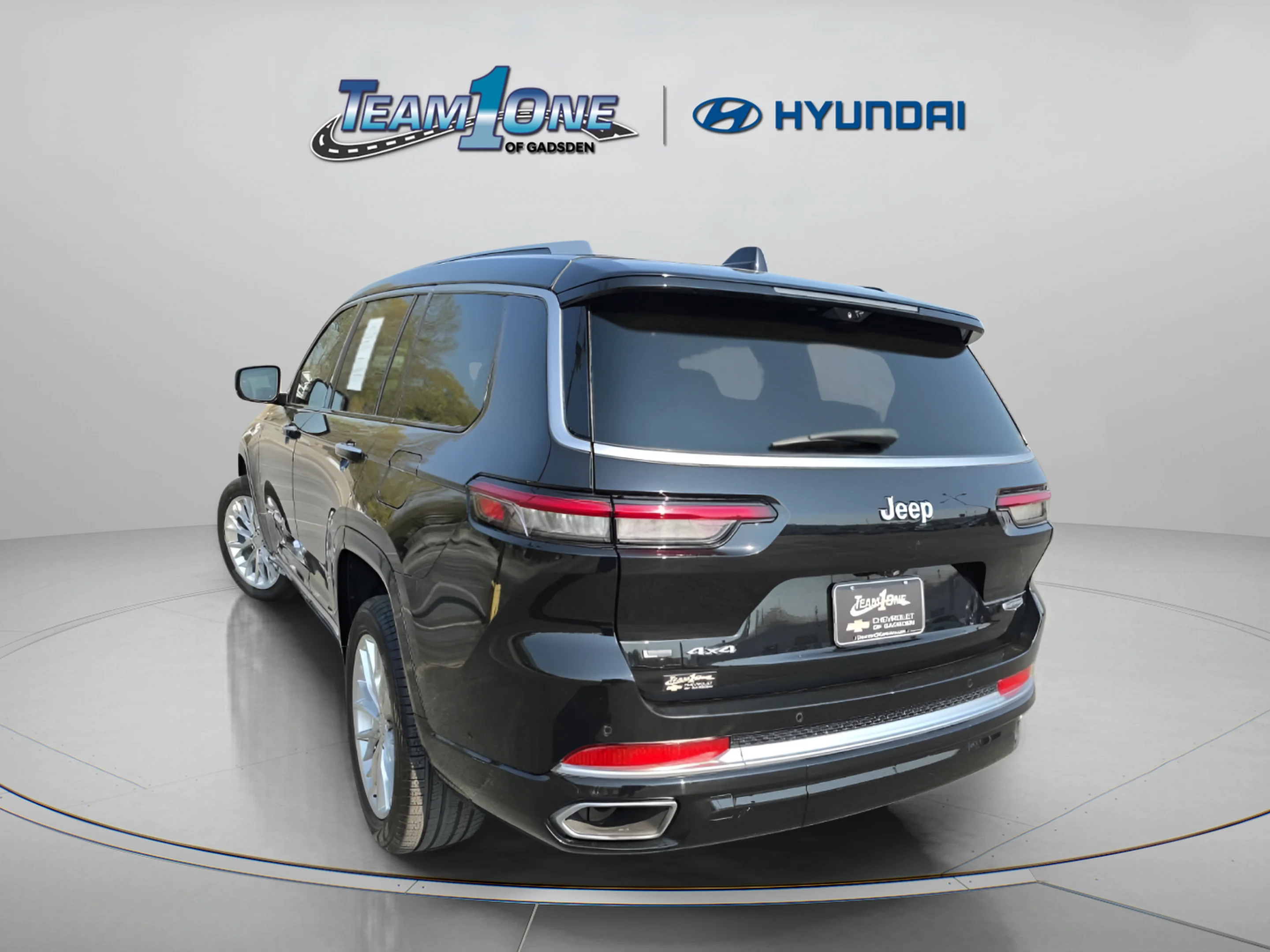 Used 2021 Diamond Black Crystal Pearlcoat Jeep Summit image 6