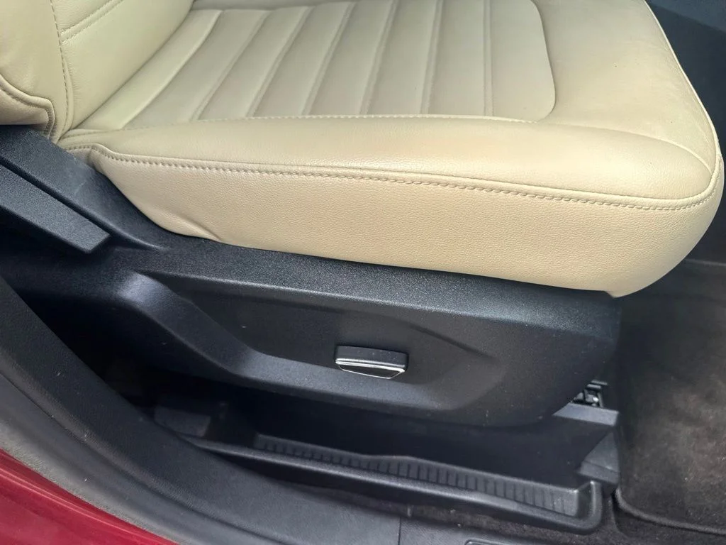 Used 2016 Ruby Red Metallic Tinted Clearcoat Ford SEL image 33