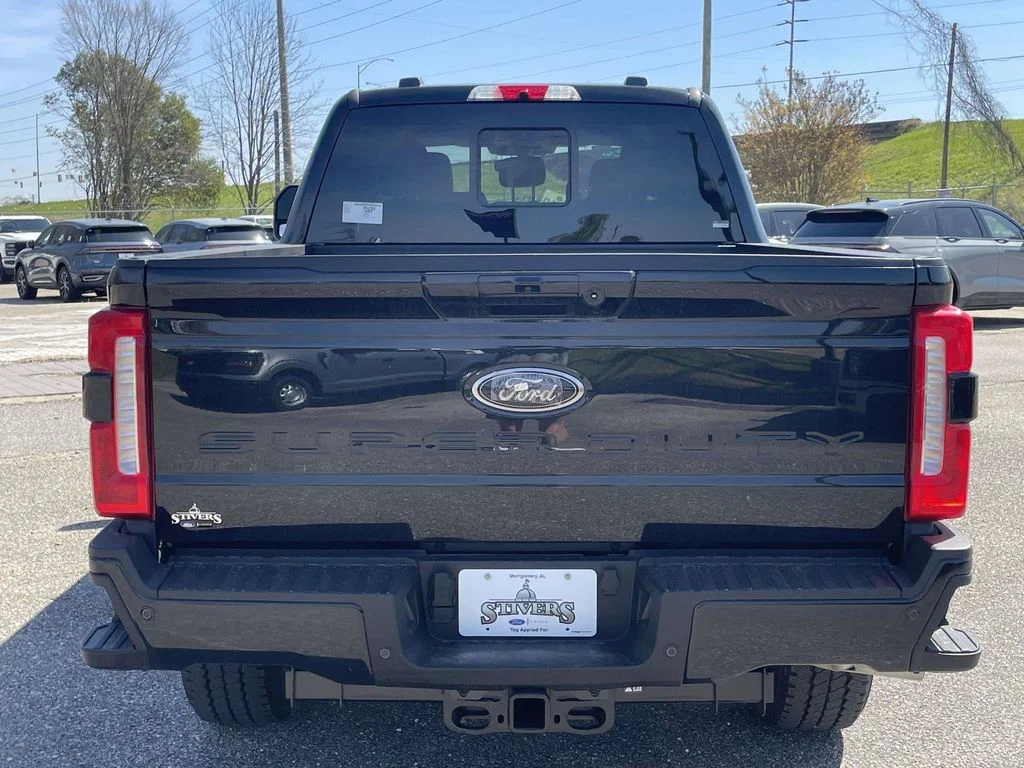 New 2026 Agate Black Metallic Ford XLT image 4