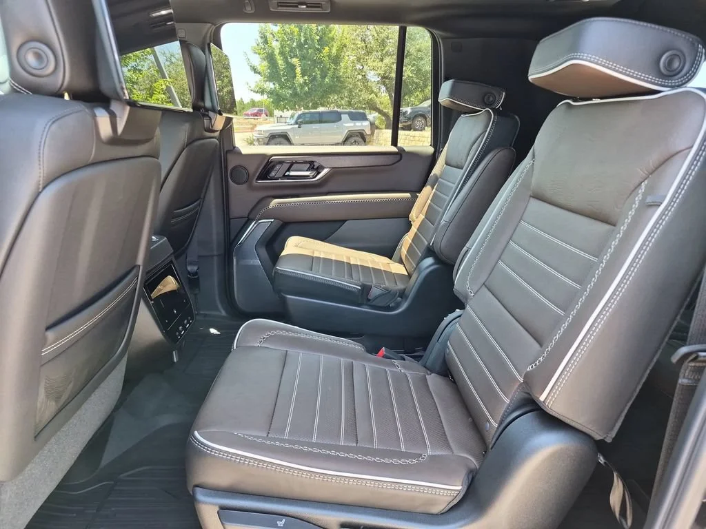 2026 GMC Yukon XL Denali Ultimate - Photo 39