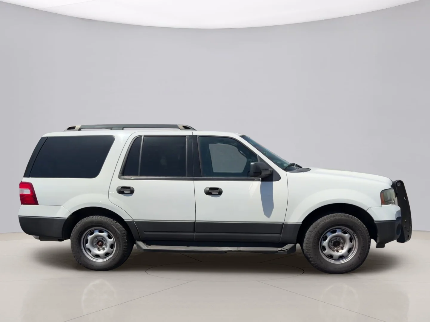 Used 2015 White Ford XL image 7