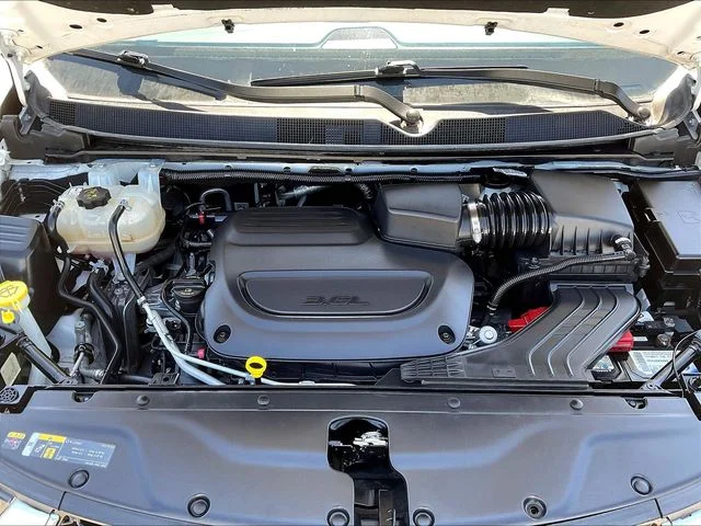 Used 2024 White Chrysler Touring L image 31