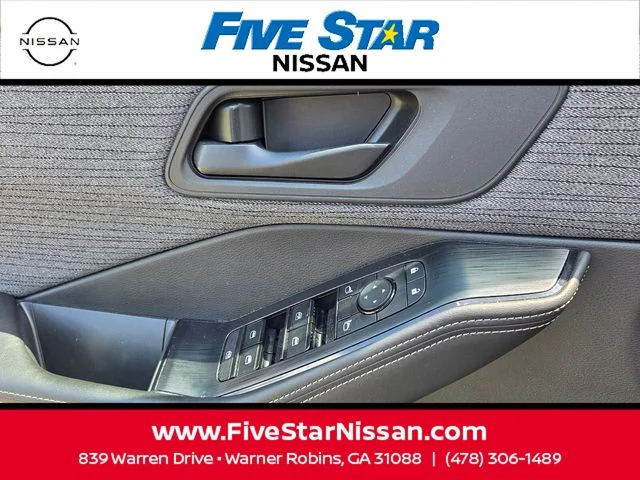 Used 2021 Gray Nissan S image 28