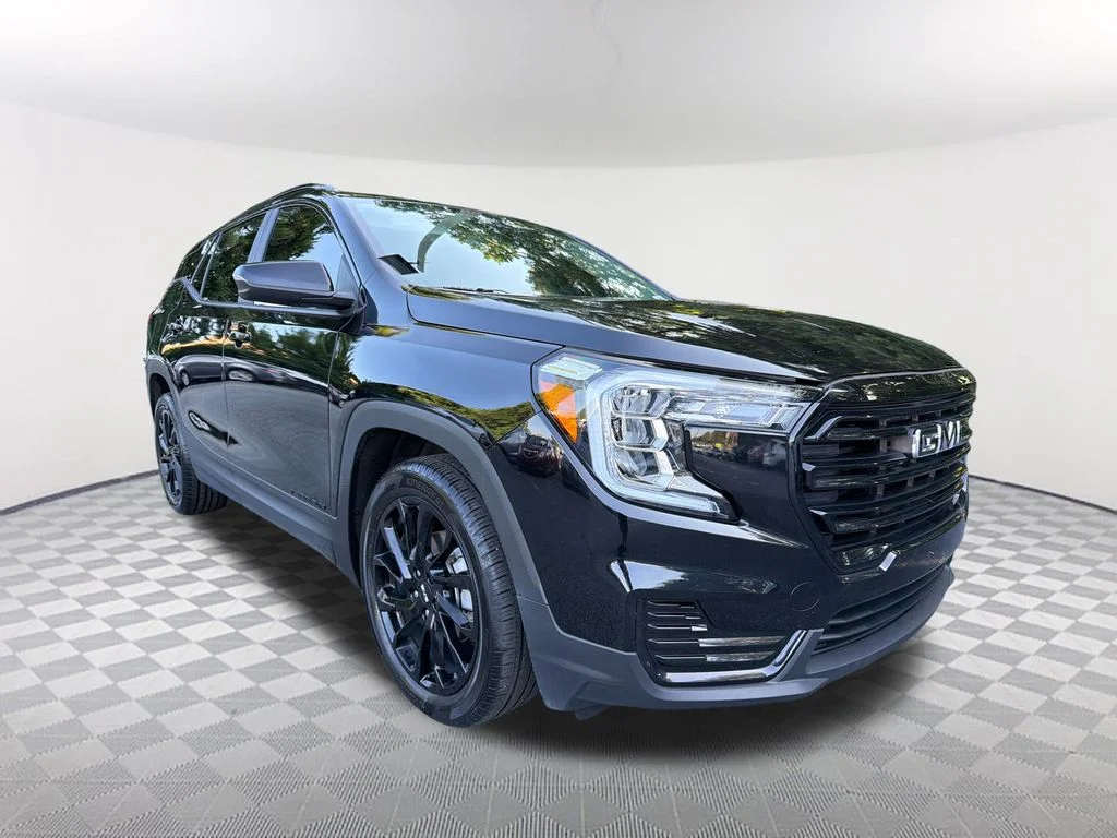 Used 2023 Black GMC SLE image 3