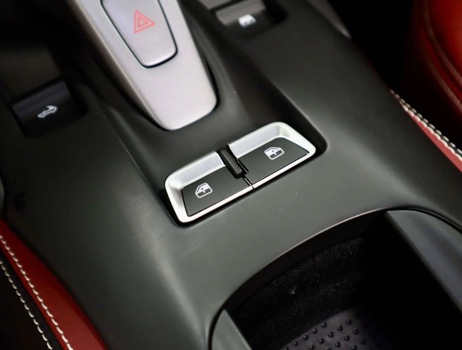 Certified Used 2018 Nero Ferrari  image 70
