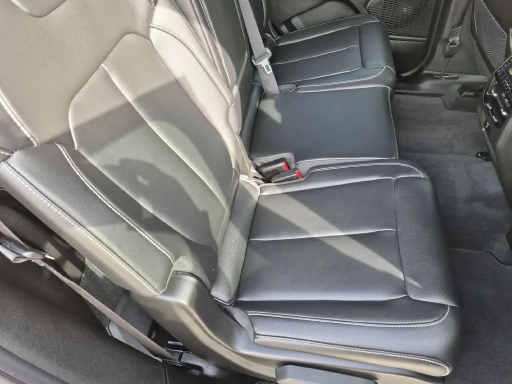 Used 2025 White Jeep Limited image 27