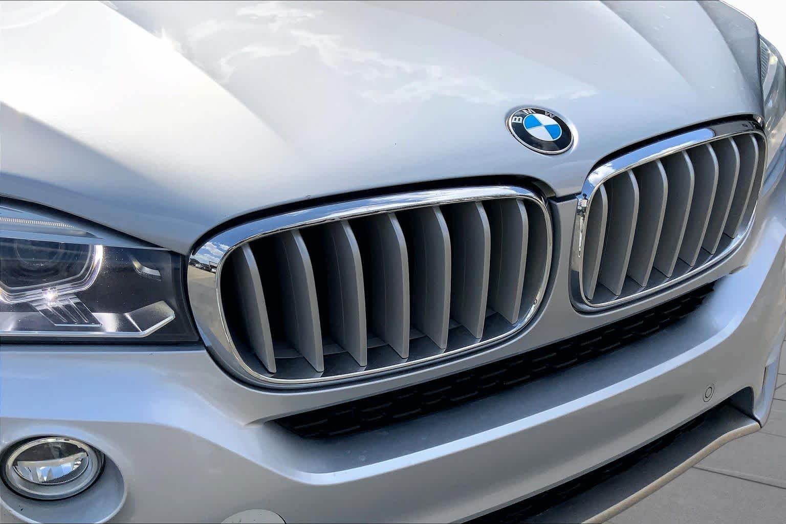 Used 2018 Glacier Silver Metallic BMW sDrive35i image 29