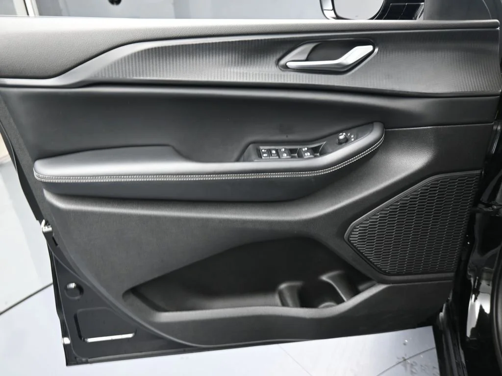 2023 Jeep Grand Cherokee L Altitude - Photo 13