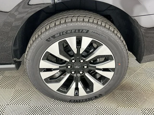 New 2026 Ford Expedition Platinum