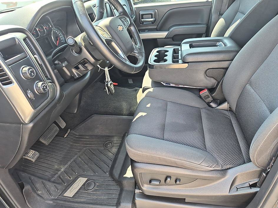 Used 2018 Graphite Metallic Chevrolet LT image 12