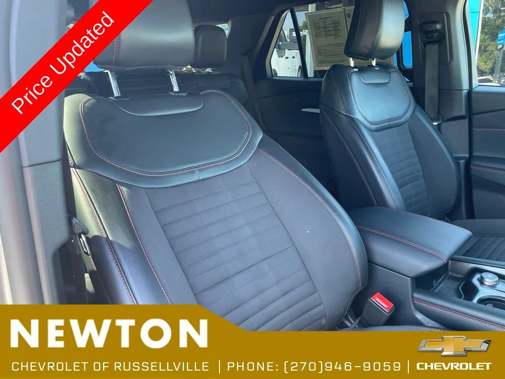 Used 2025 Gray Ford ST-Line image 24