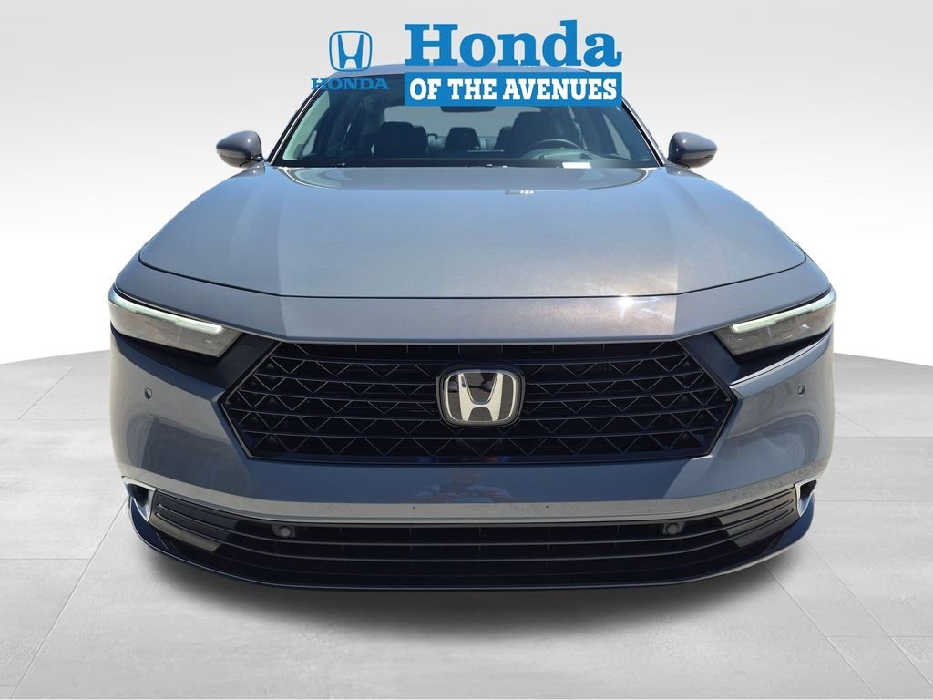 New 2026 Urban Gray Pearl Honda Touring image 2