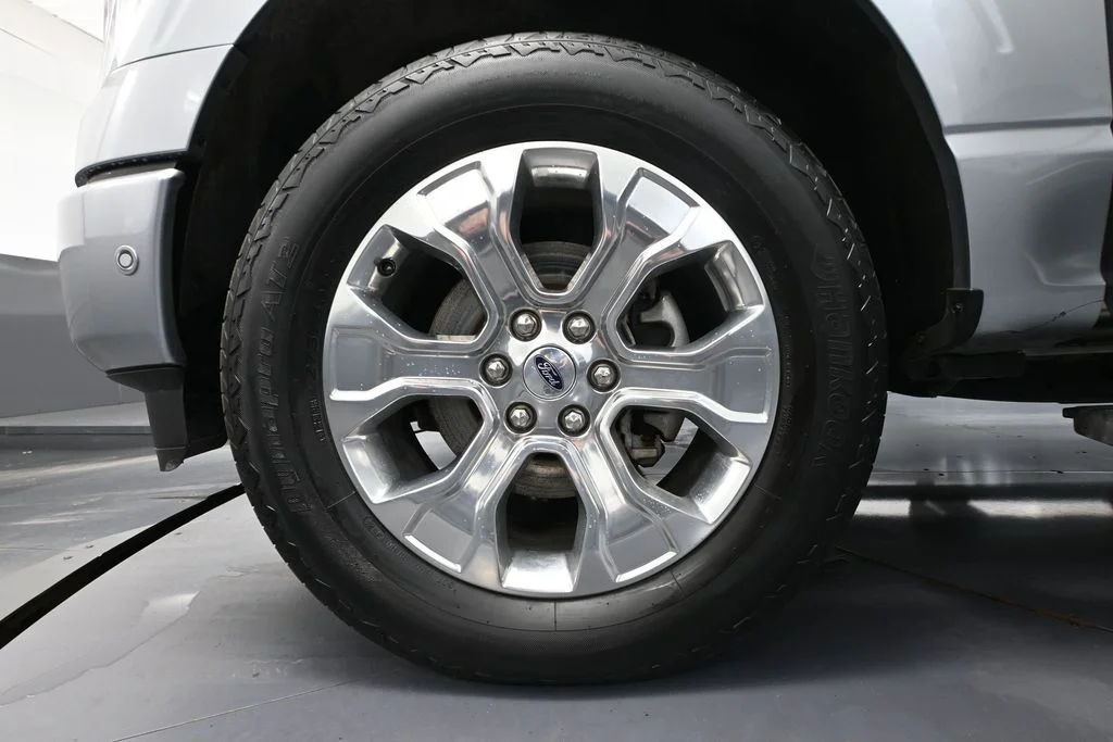 Used 2023 Silver Ford Platinum image 18
