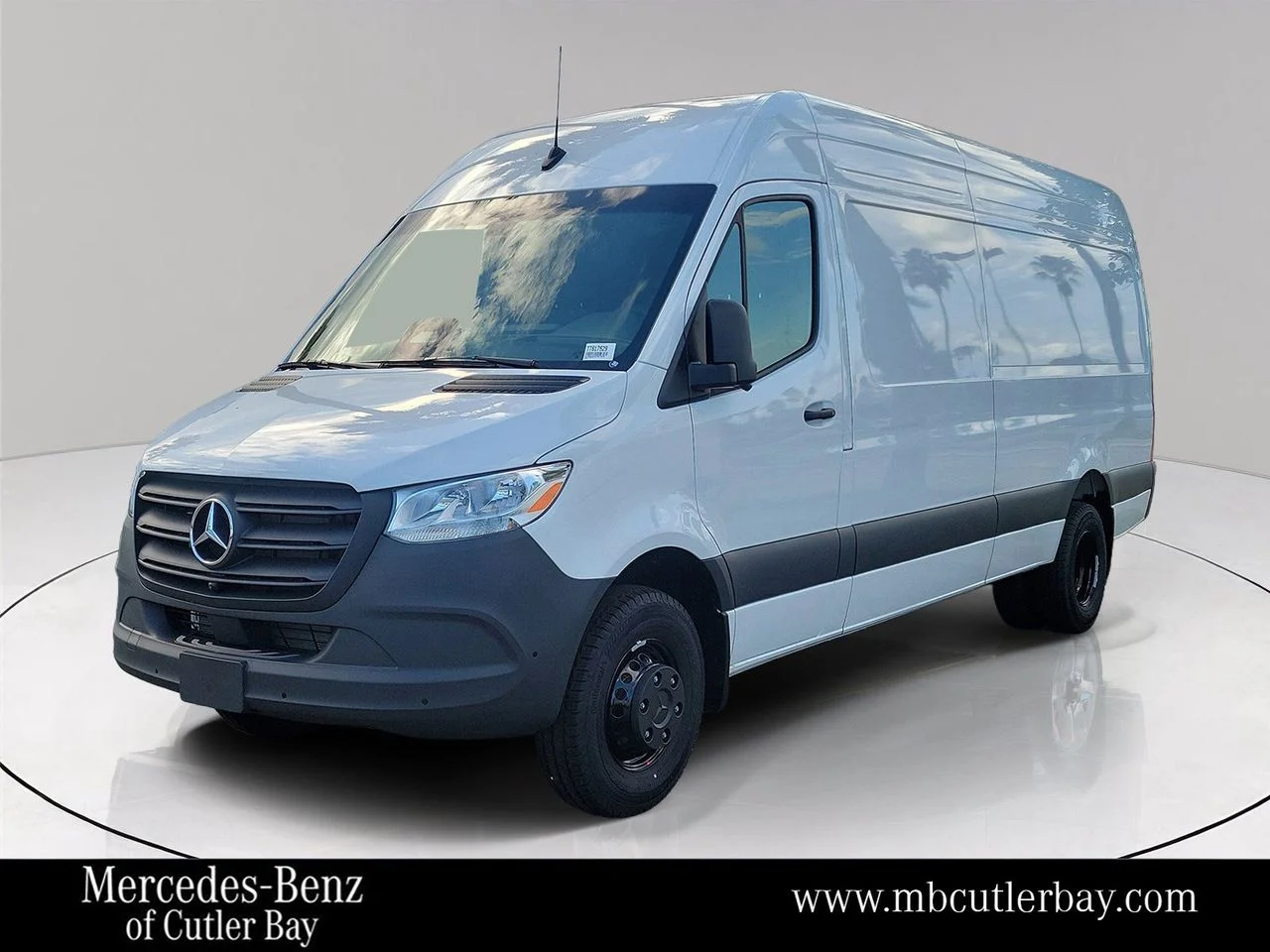 New 2026 Arctic White Mercedes-Benz Cargo 170 WB image 1
