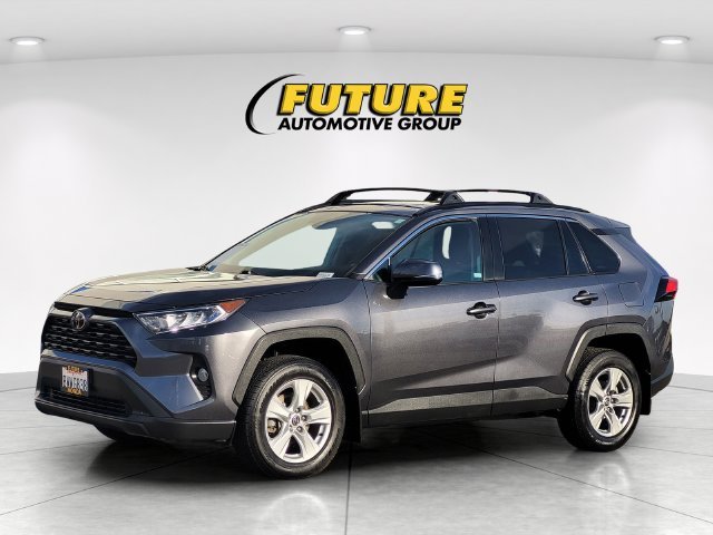 Used 2021 Gray Toyota XLE image 5