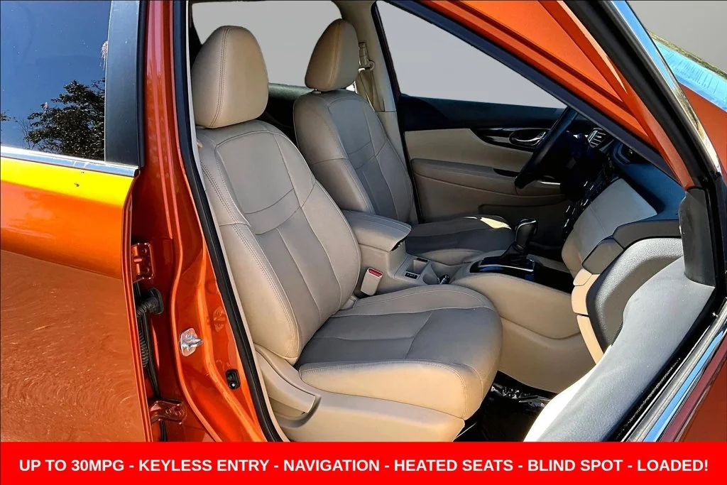 Used 2017 Orange Nissan SL image 34