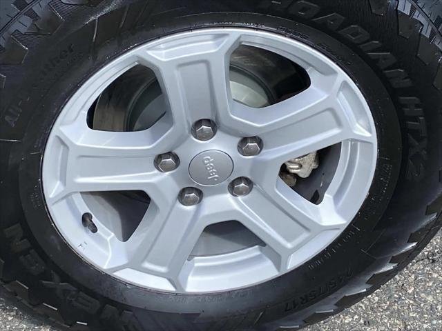 Certified Used 2022 Sting-Gray Clearcoat Jeep Sport S image 27
