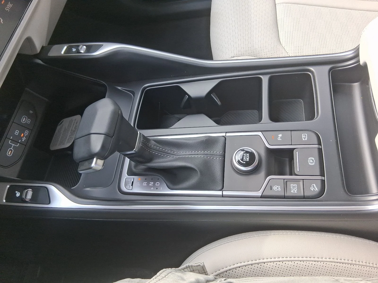 New 2026 White Kia EX image 14