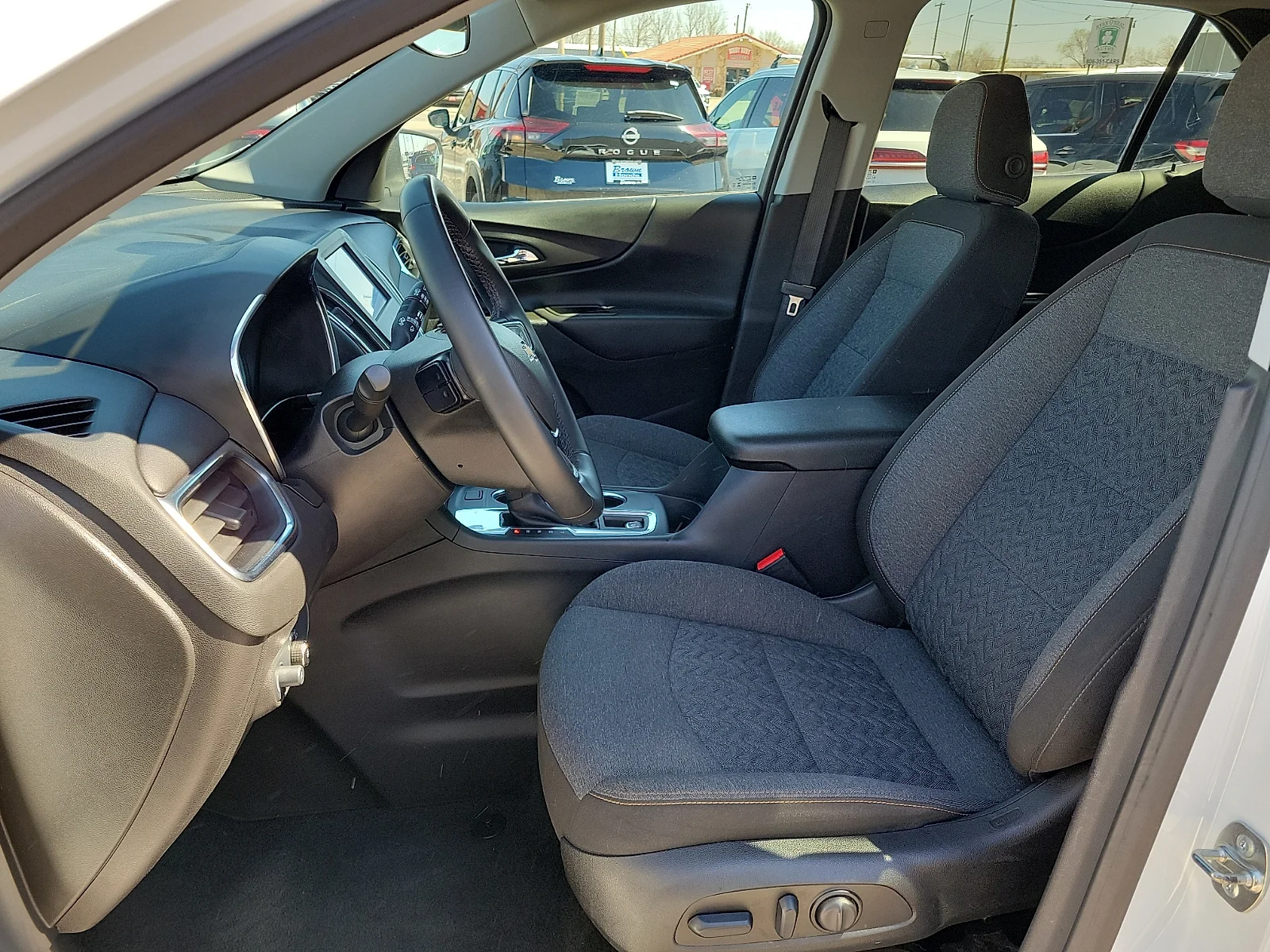2024 Chevrolet Equinox LT - Photo 19
