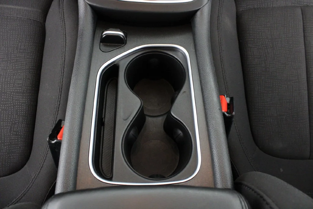 Used 2016 Gray Chrysler Limited image 26