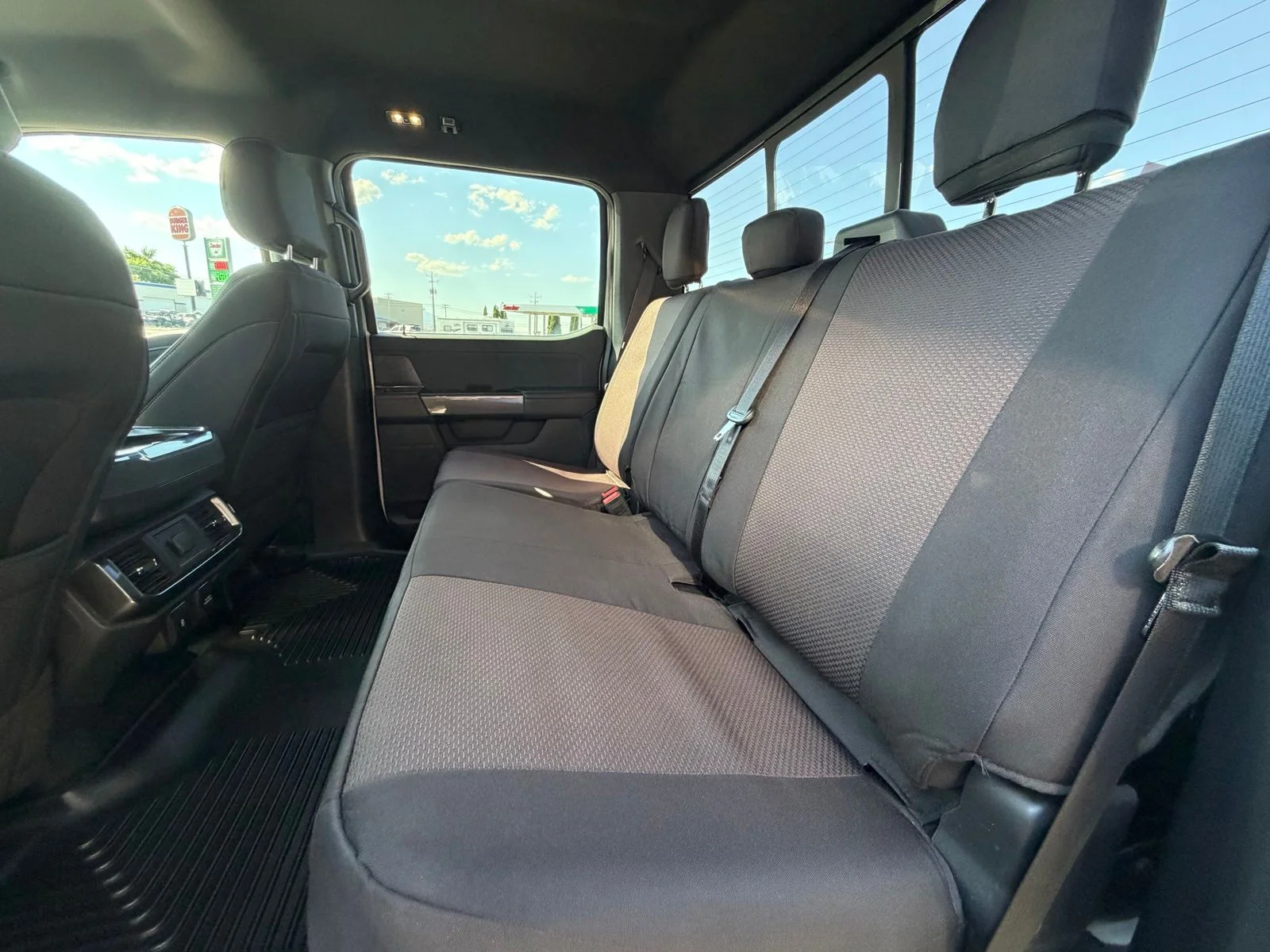 Used 2023 White Ford XLT image 27