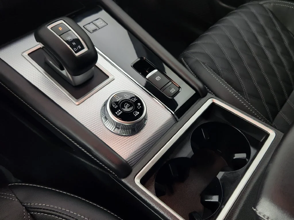 Used 2026 Gray Nissan Platinum image 30