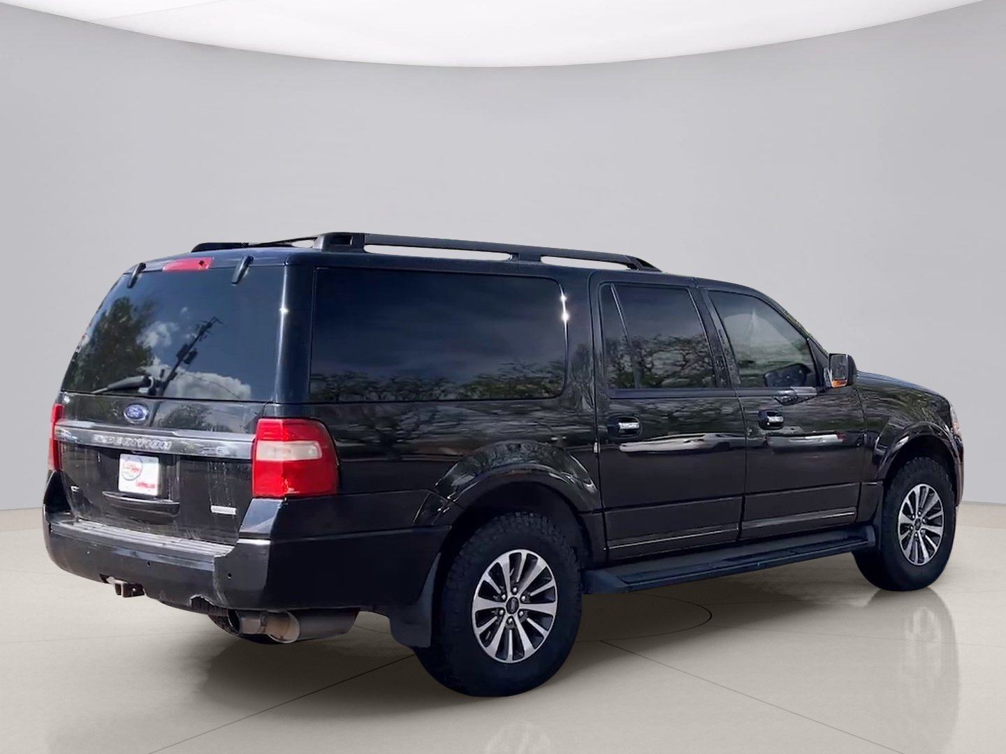 Used 2017 Black Ford XLT image 5