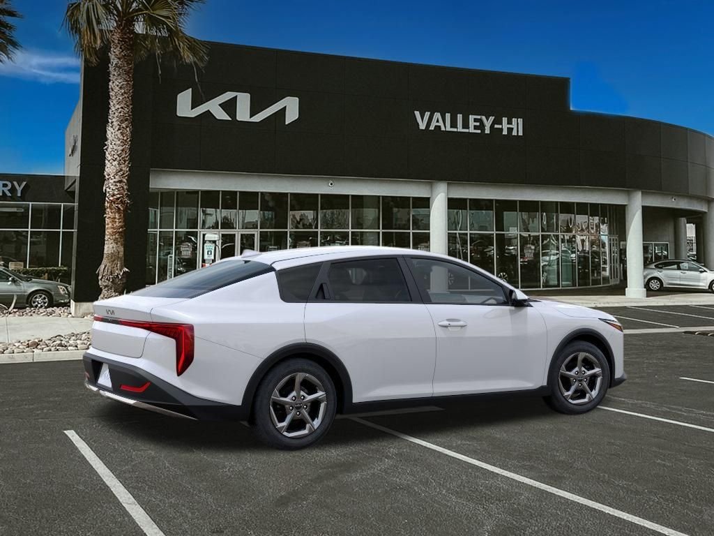 New 2026 Snow White Pearl Kia LXS image 6