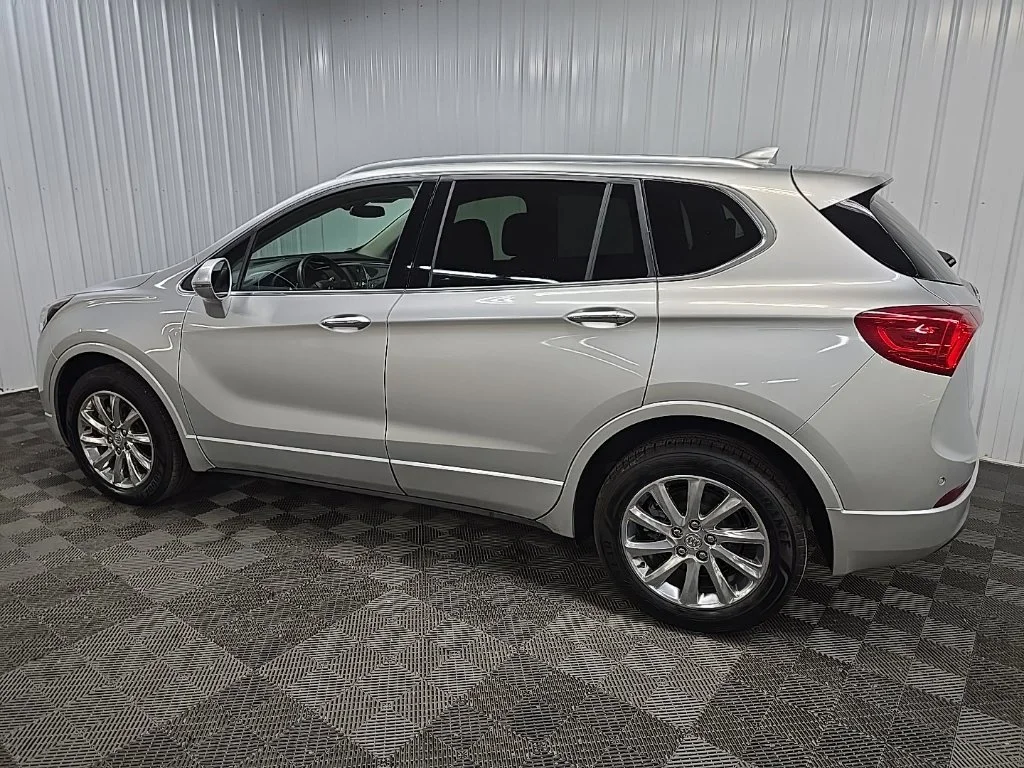 Used 2019 Silver Buick Essence image 4