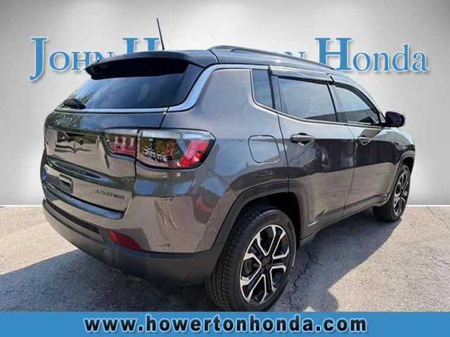 Used 2022 Gray Jeep Limited image 4