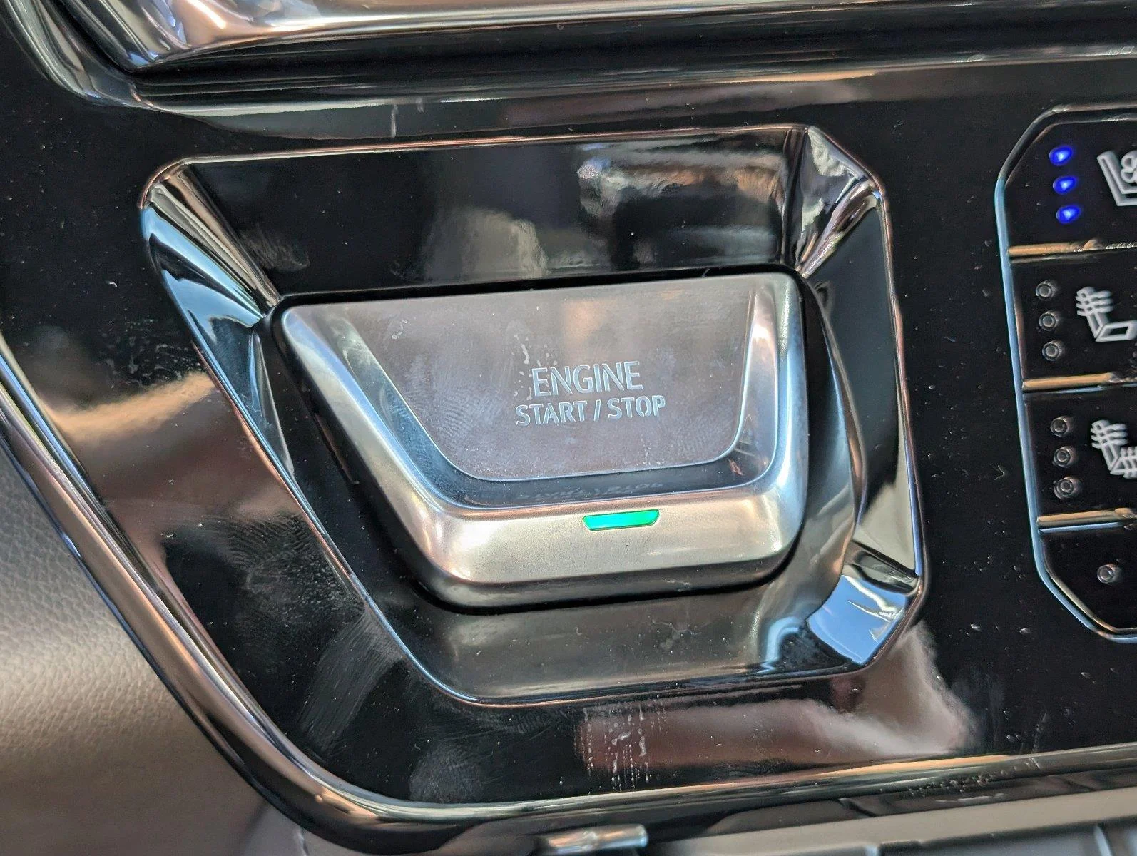 New 2026 Glacier White Tricoat GMC Denali image 26