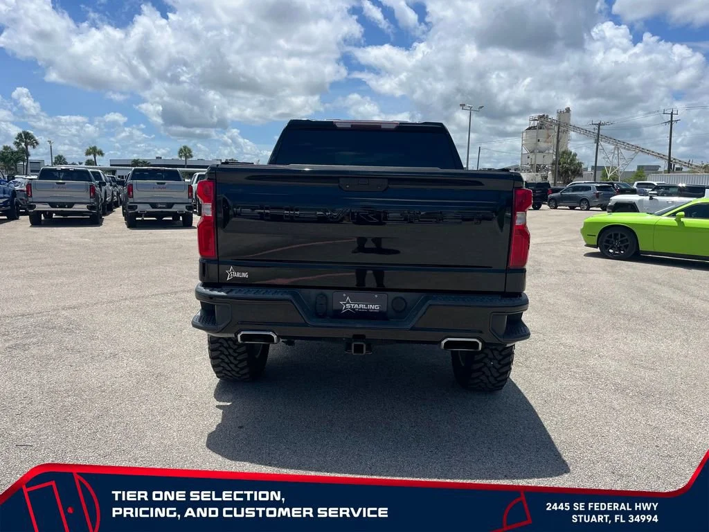 Used 2019 BLACK Chevrolet Custom Trail Boss image 6